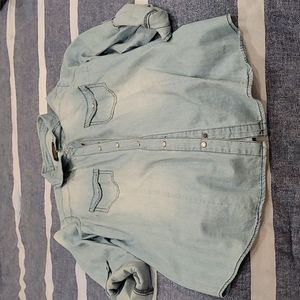 Ladies pearl snap denim top